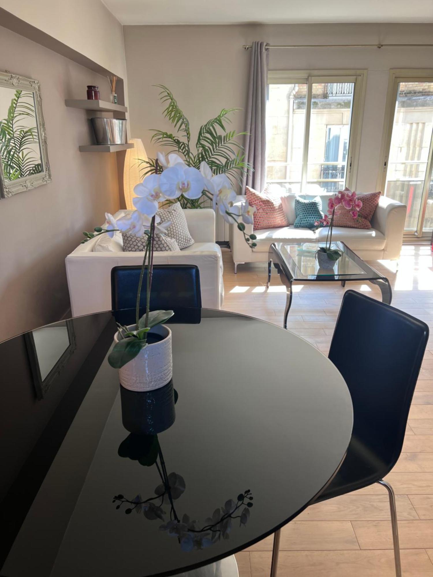 Your Parisian Hideaway - Entire Apartment Exteriör bild