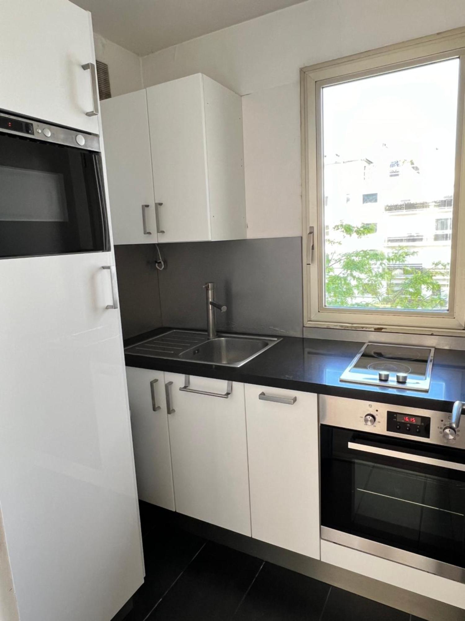 Your Parisian Hideaway - Entire Apartment Exteriör bild